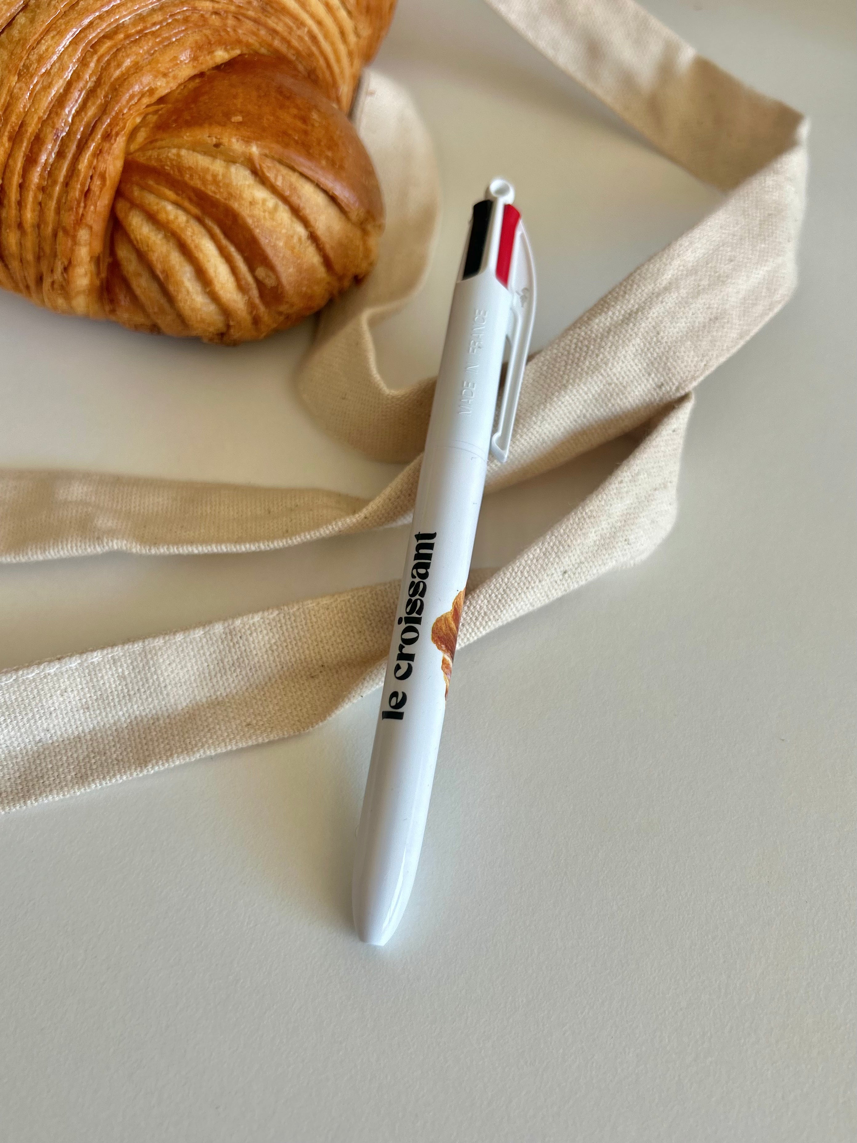 Stylo Croissant BIC 4 Couleurs