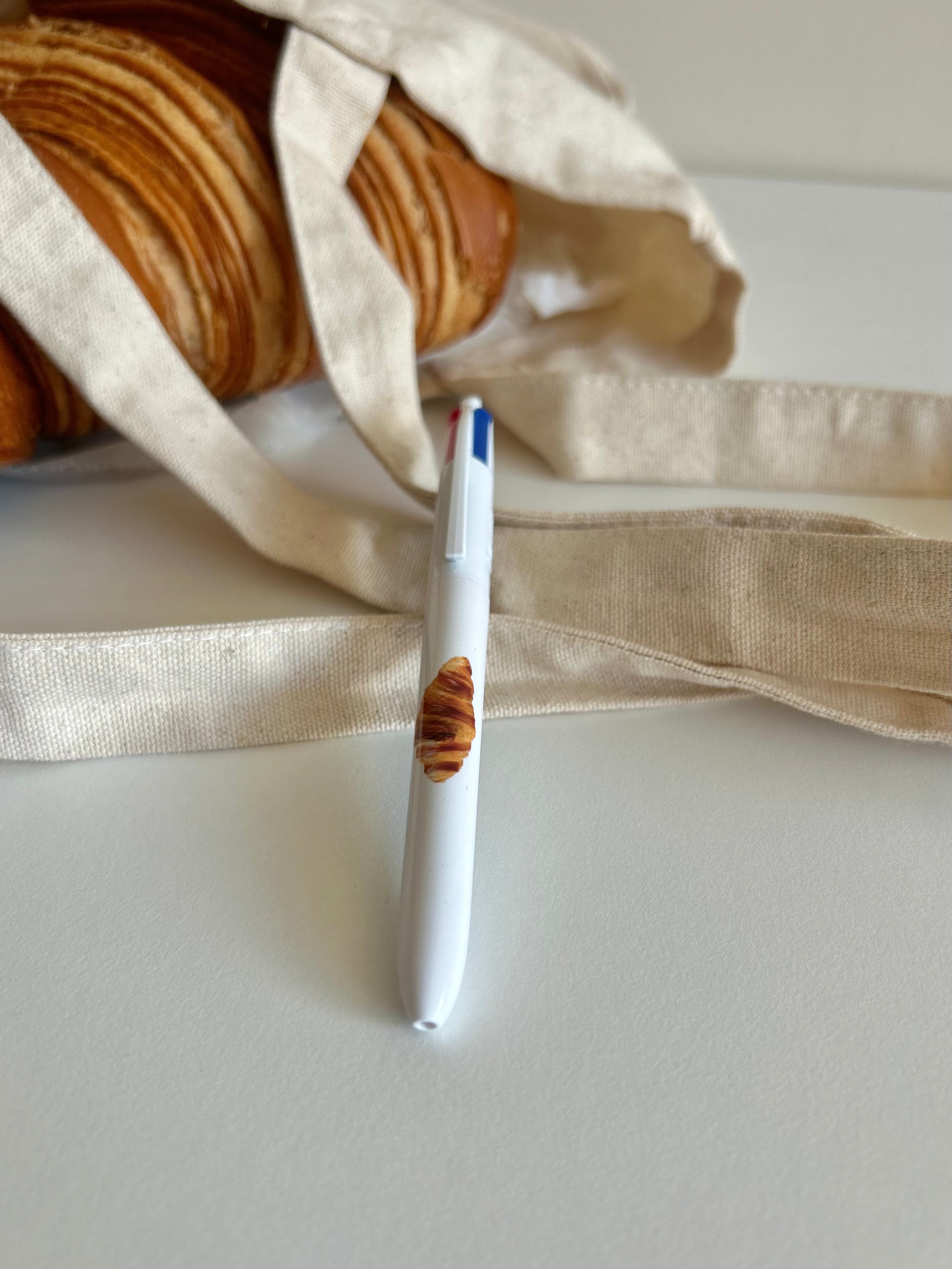 Stylo Croissant BIC 4 Couleurs